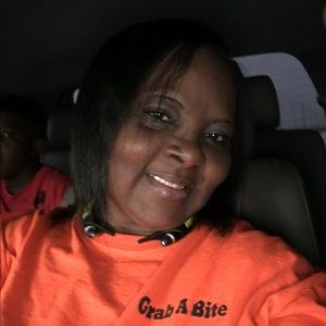 Meet your Posher, Janet